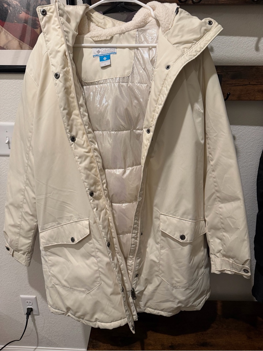 Columbia Women's Cream Hooded Puffer Parka